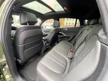 BMW  X6 M50 i PANO HUD DAP PA+ INTEGRAL GESTIK ICONIC