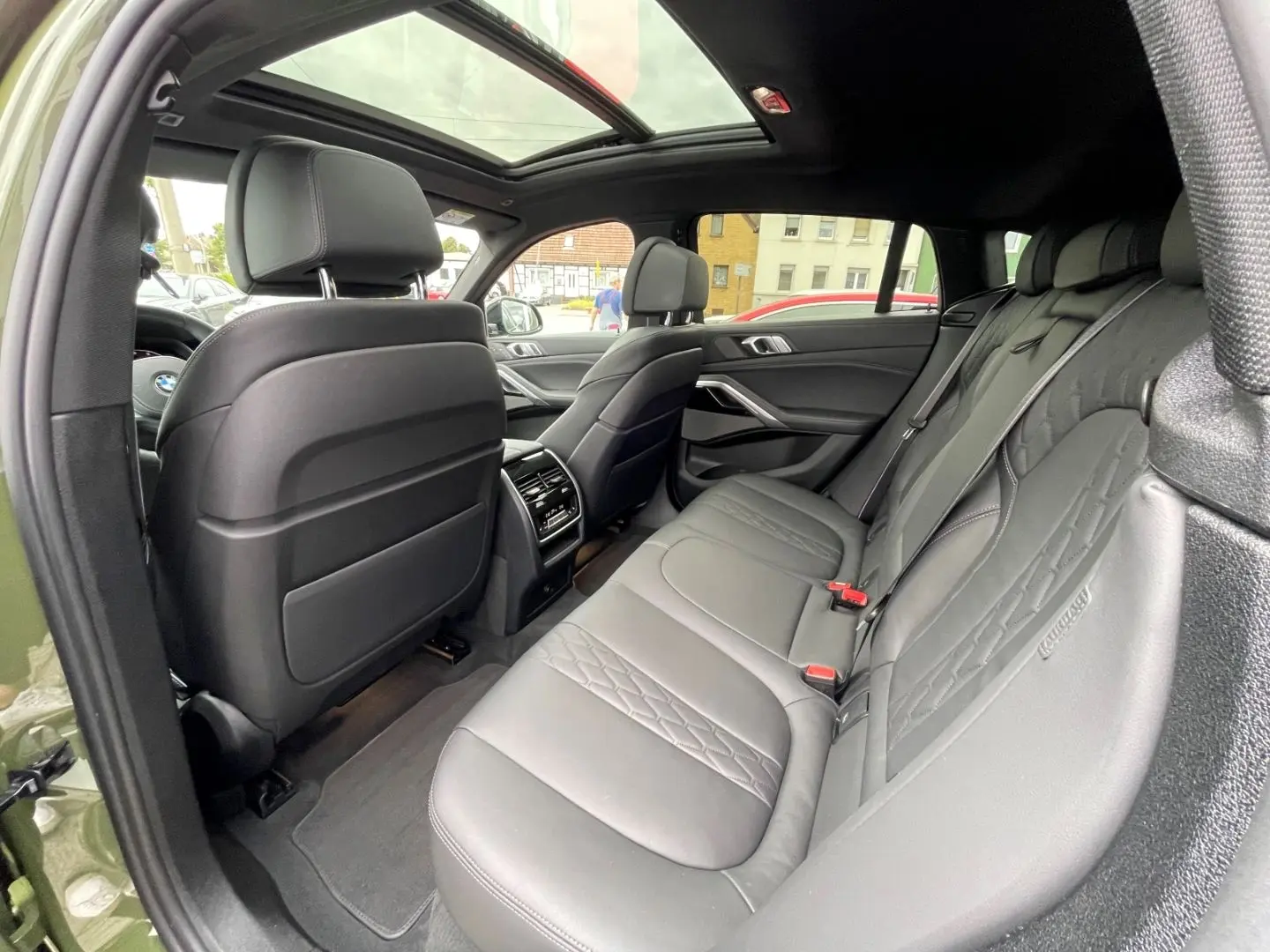 BMW  X6 M50 i PANO HUD DAP PA+ INTEGRAL GESTIK ICONIC