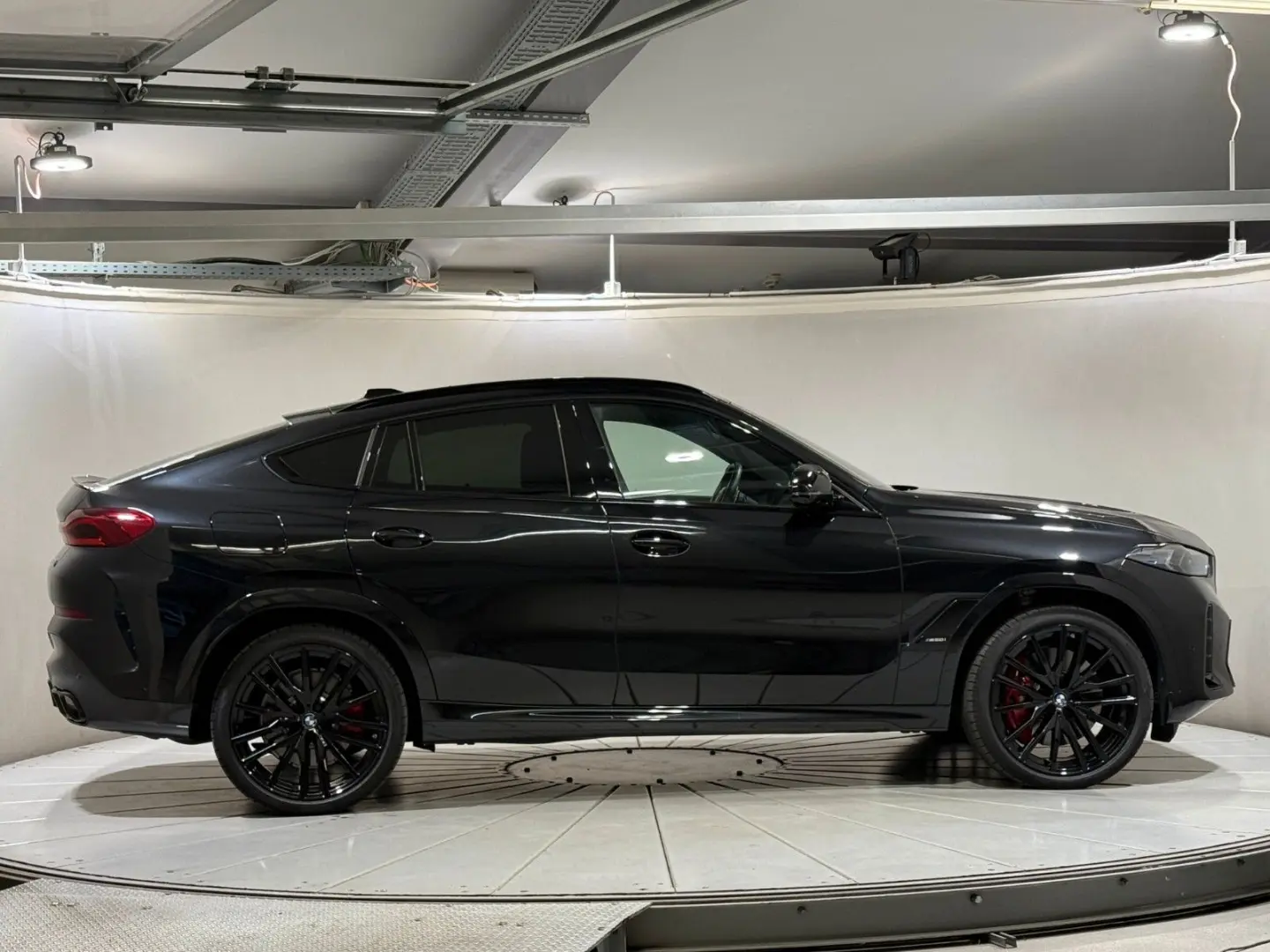 BMW X6 M60i xDrive Standhzg AHK M-Sitze ACC