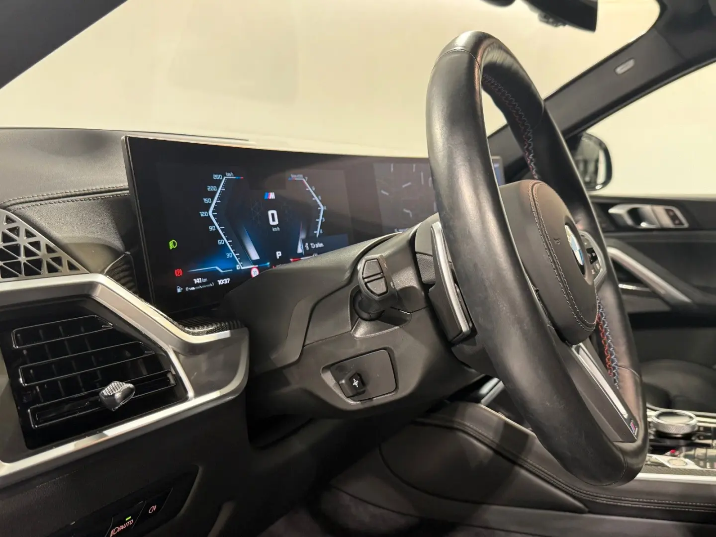 BMW X6 M60i xDrive Standhzg AHK M-Sitze ACC