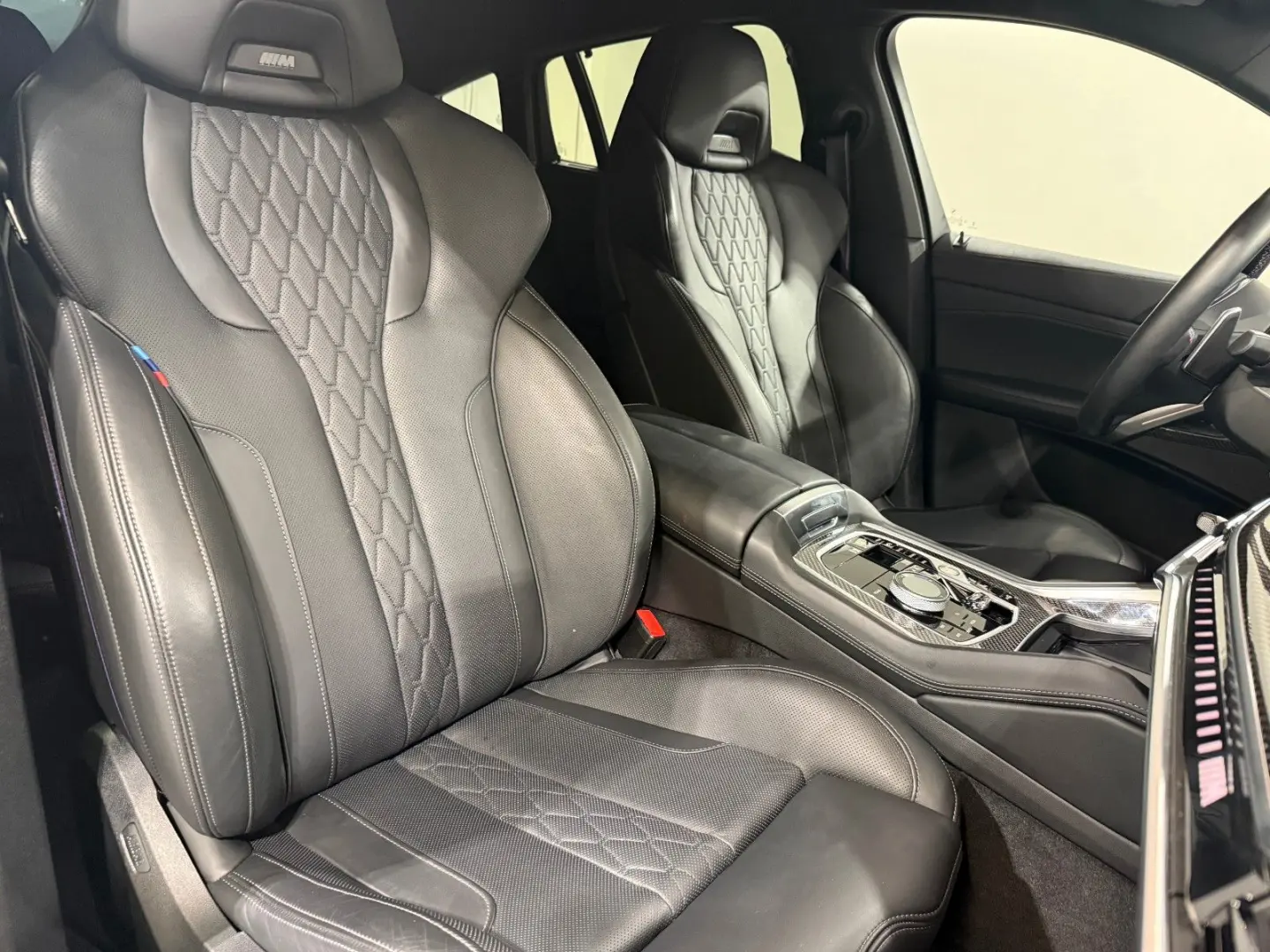 BMW X6 M60i xDrive Standhzg AHK M-Sitze ACC