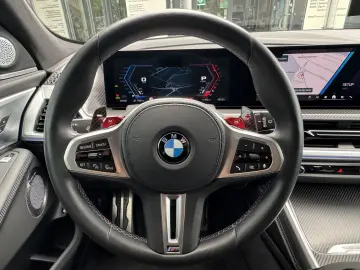 BMW XM 50e AHK B&W Autobahnas 23