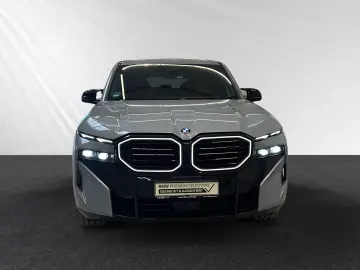 BMW XM Label Red AHK DA-Prof. Massage