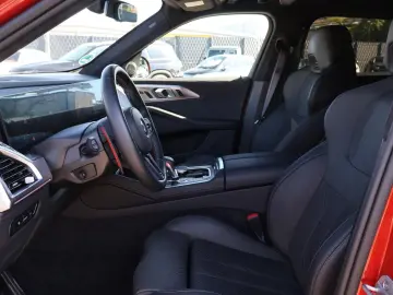 BMW  XM 