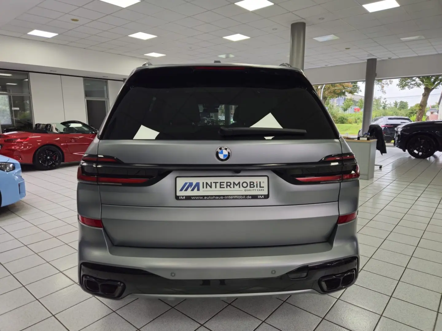 BMW X7 M60 i*PANO-SKY*B&W*HUD*KRISTALL*6-SITZ*360°