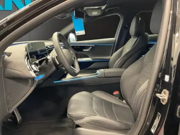 Mercedes-Benz E 200 4M AMG LEDER DISTRONIC