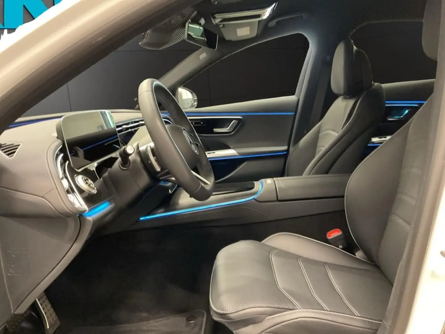 Mercedes-Benz  E 200 4M AMG LEDER DISTRONIC