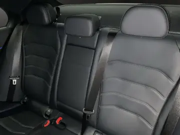 Mercedes-Benz  E 200 4M AMG LEDER DISTRONIC