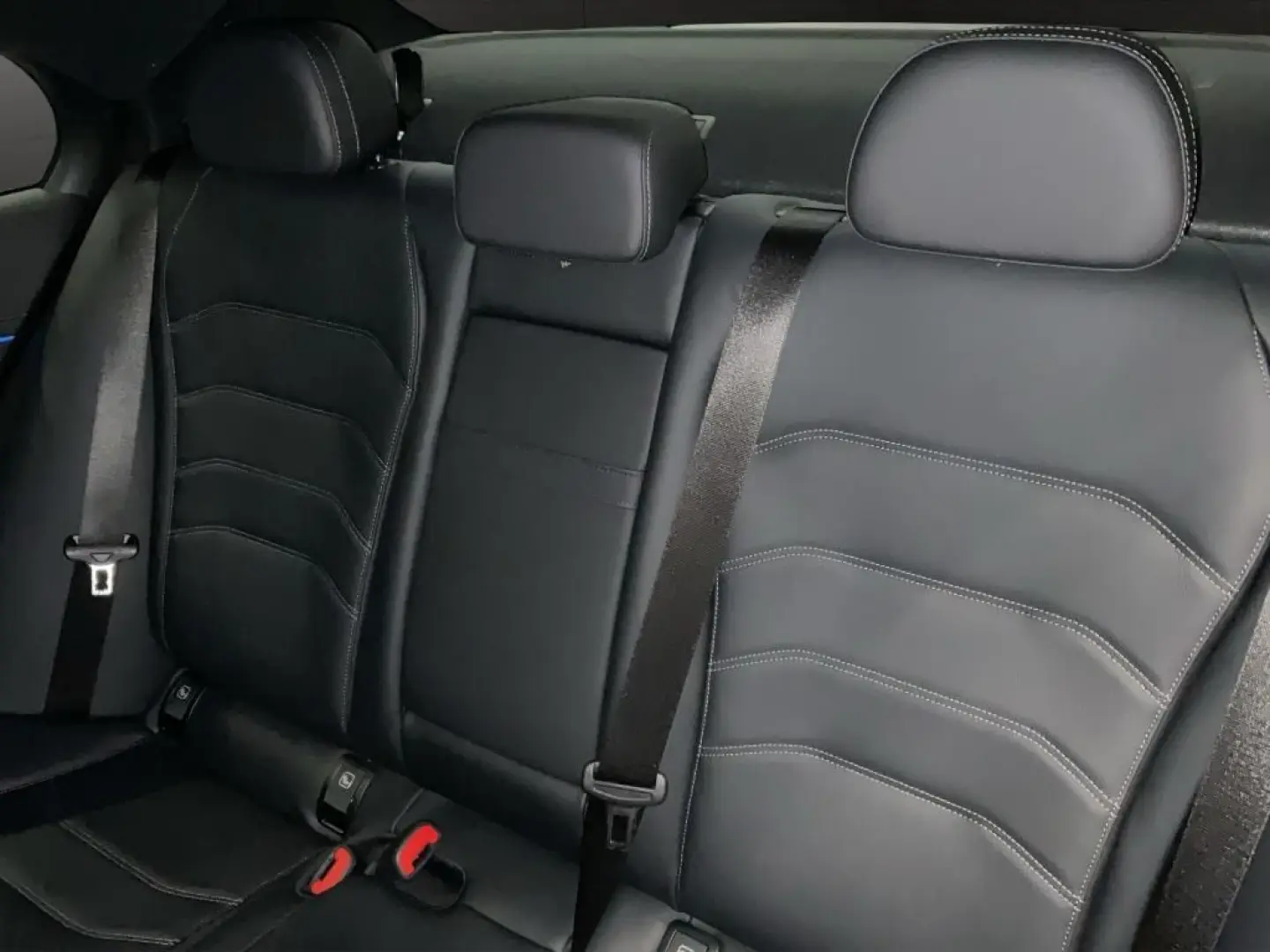 Mercedes-Benz  E 200 4M AMG LEDER DISTRONIC