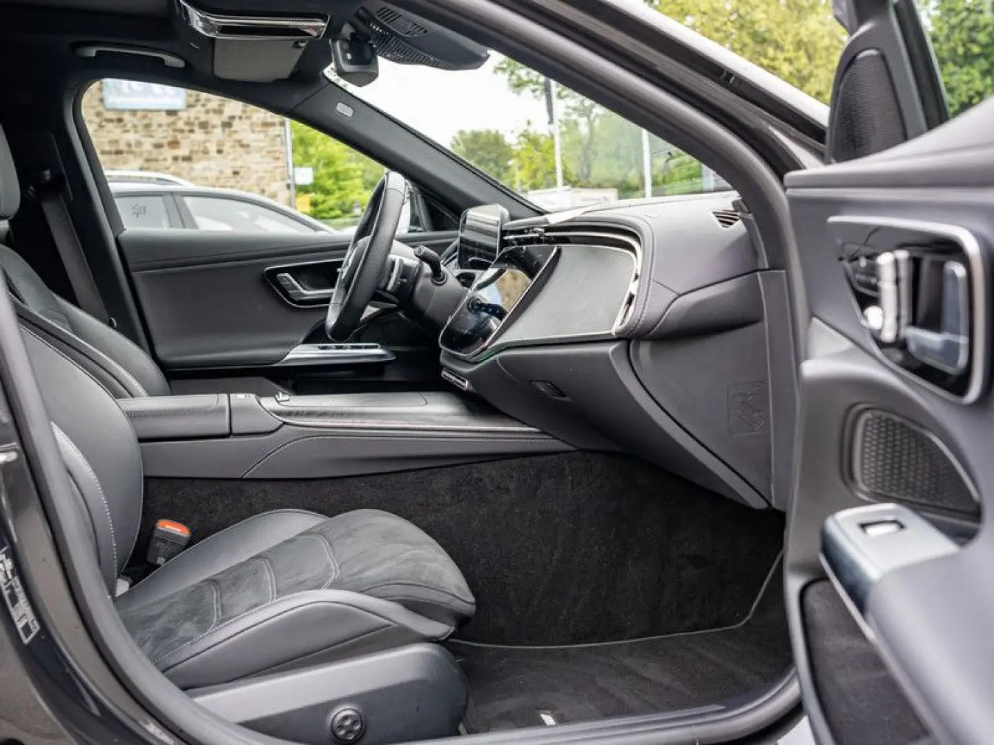 Mercedes-Benz E 450 4M AMG-Sport/DIGITAL/360/Pano/Distr