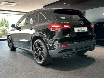 Mercedes-Benz GLA 220 4M AMG+Night+LED+Pano+Burmester