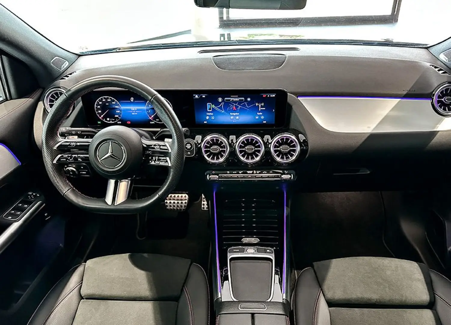Mercedes-Benz GLA 220 4M AMG+Night+LED+Pano+Burmester