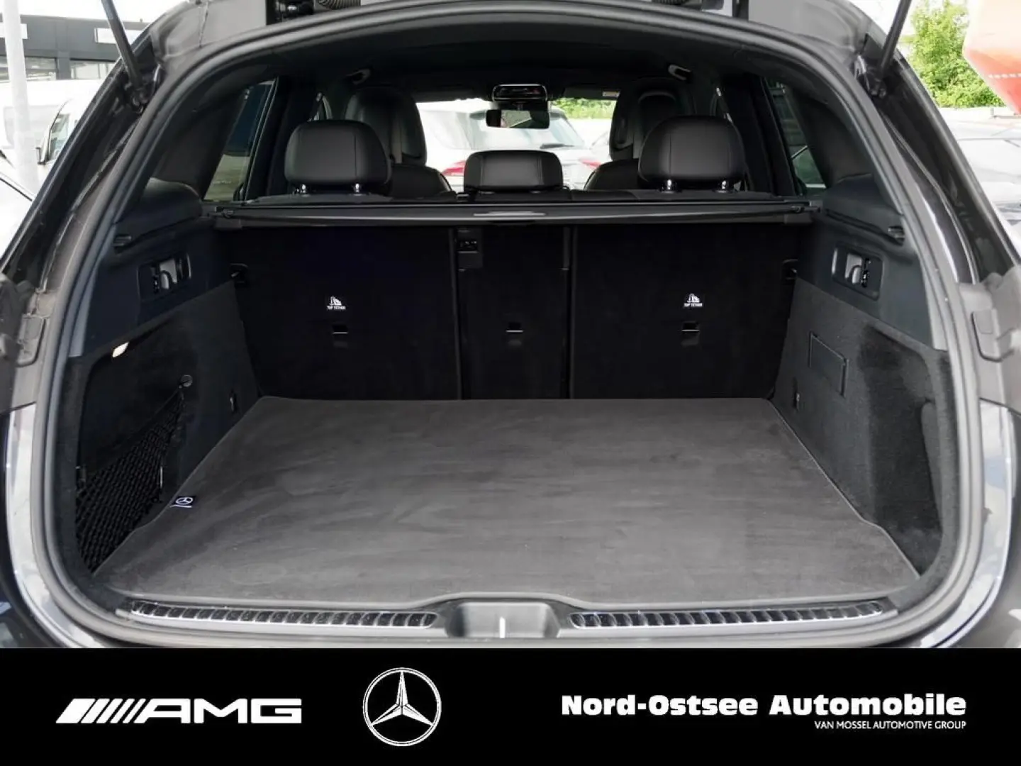 Mercedes-Benz GLC 300 d 4M AMG ADV.  KAMERA  KEYLESS LED
