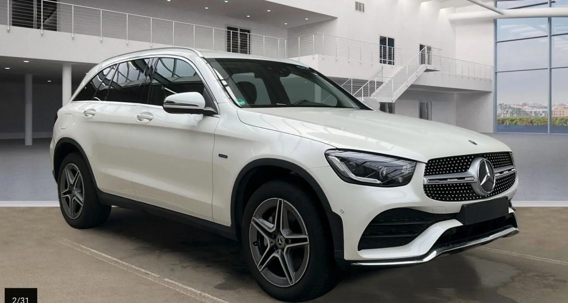 Mercedes-Benz b GLC 300 e 4M AMG Line Multibeam  Distr