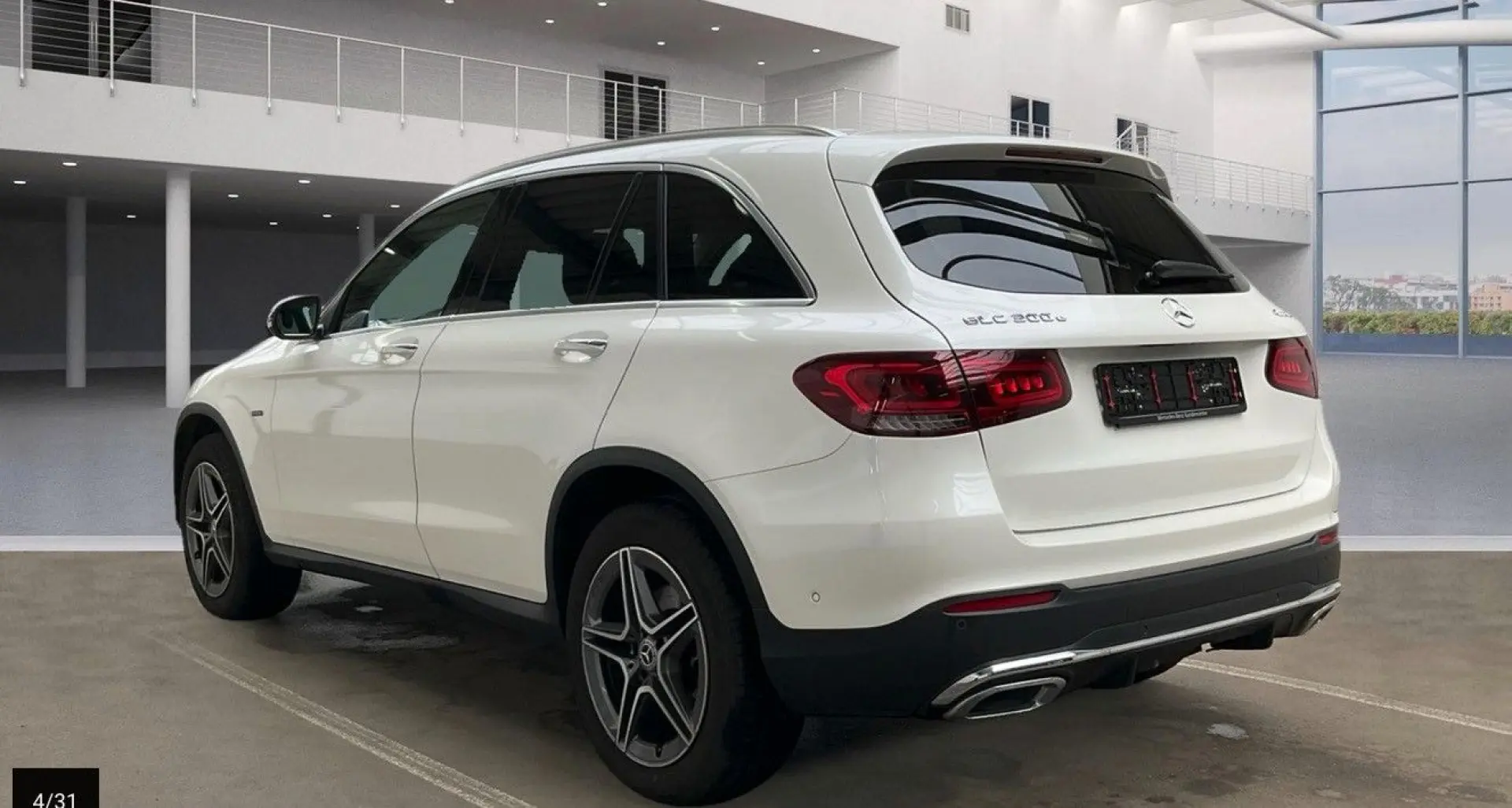 Mercedes-Benz b GLC 300 e 4M AMG Line Multibeam  Distr