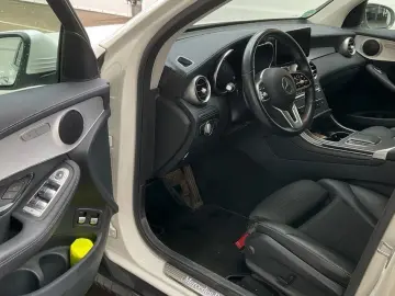 Mercedes-Benz b GLC 300 e 4M AMG Line Multibeam  Distr
