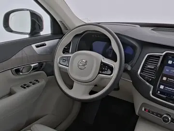 XC90 T8 AWD Ultra Dark+LM21+Luftf+B&W+360Kam+Mas