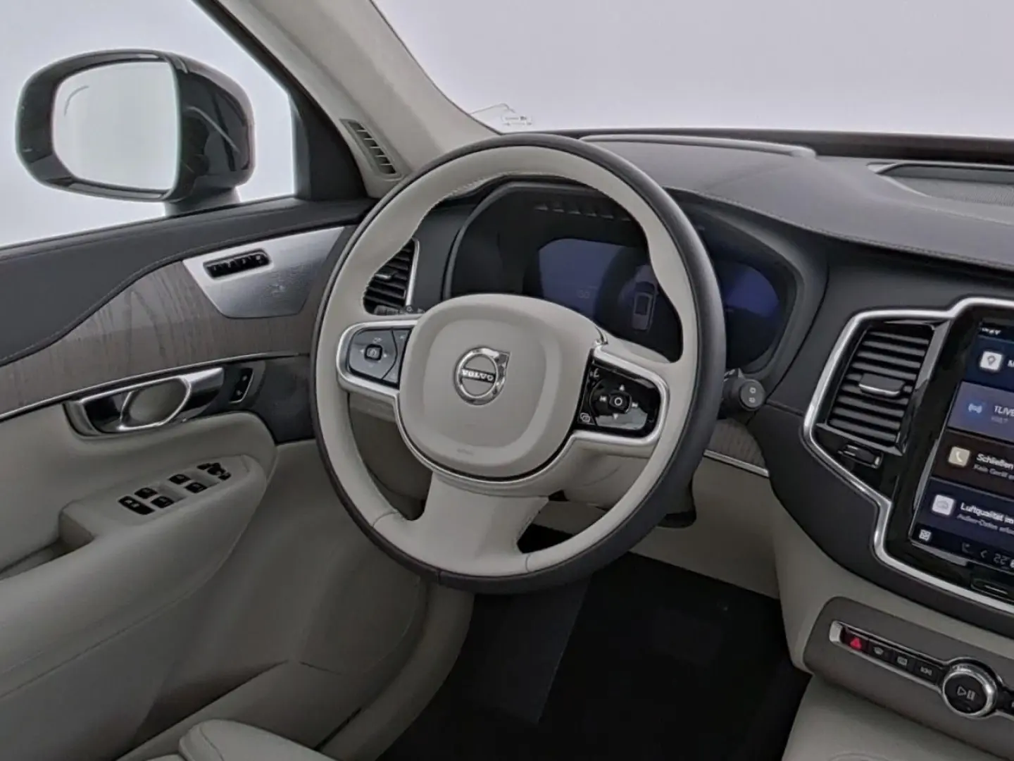 XC90 T8 AWD Ultra Dark+LM21+Luftf+B&W+360Kam+Mas