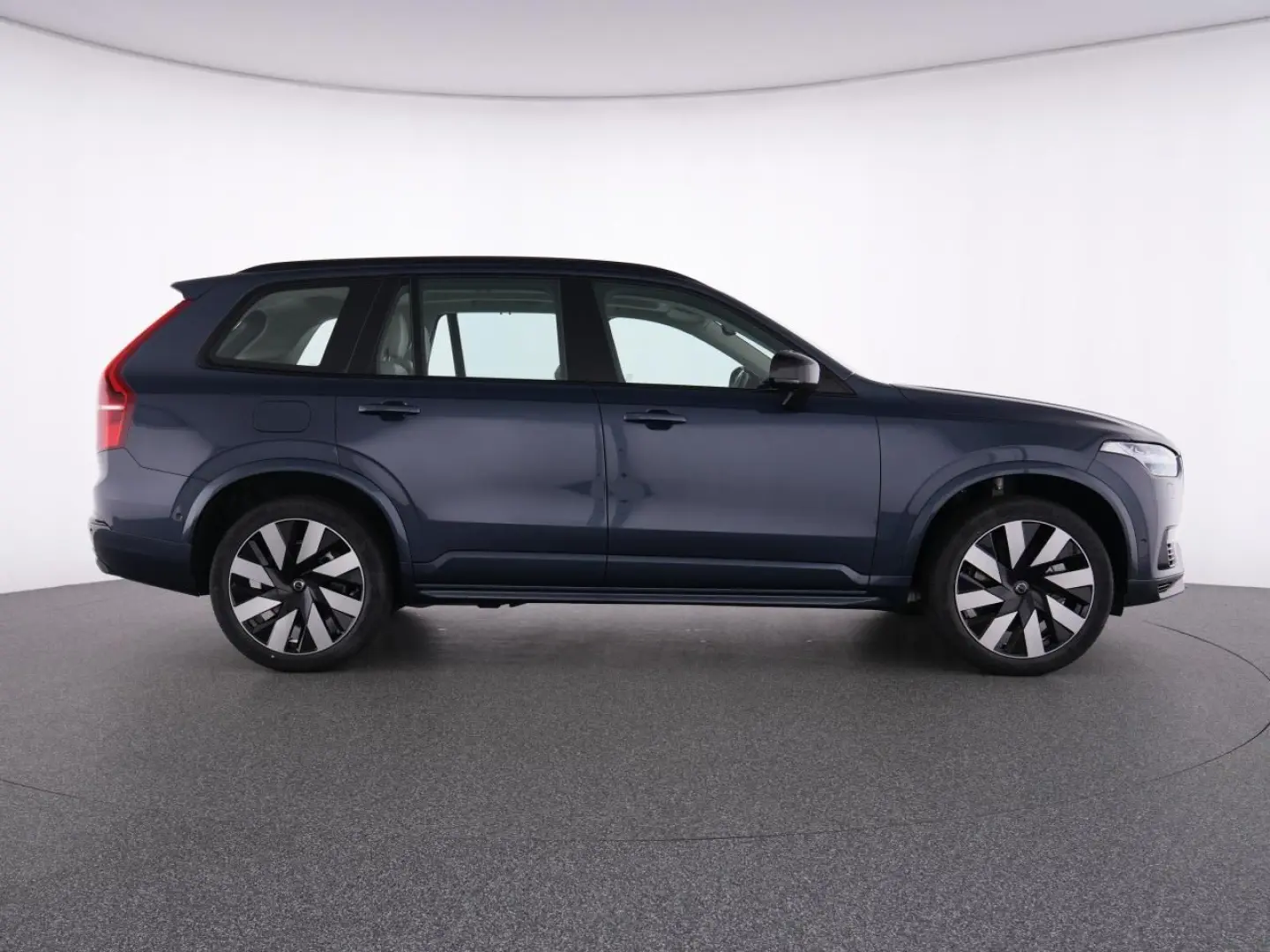 XC90 T8 AWD Ultra Dark+LM21+Luftf+B&W+360Kam+Mas