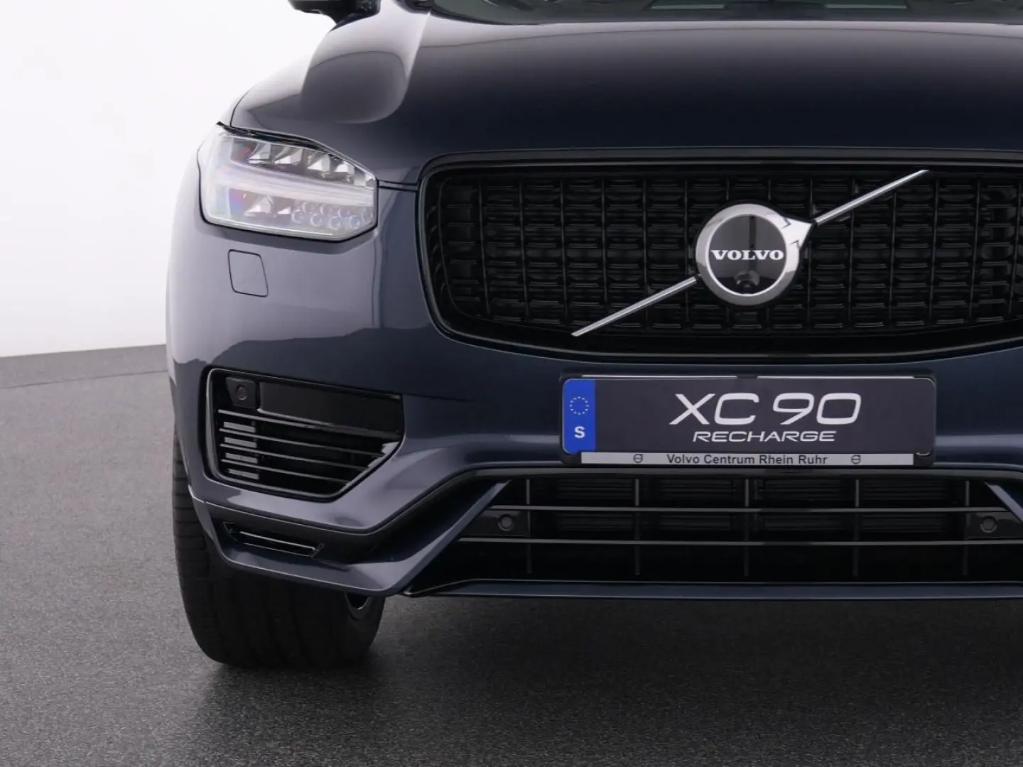 XC90 T8 AWD Ultra Dark+LM21+Luftf+B&W+360Kam+Mas