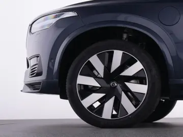 XC90 T8 AWD Ultra Dark+LM21+Luftf+B&W+360Kam+Mas