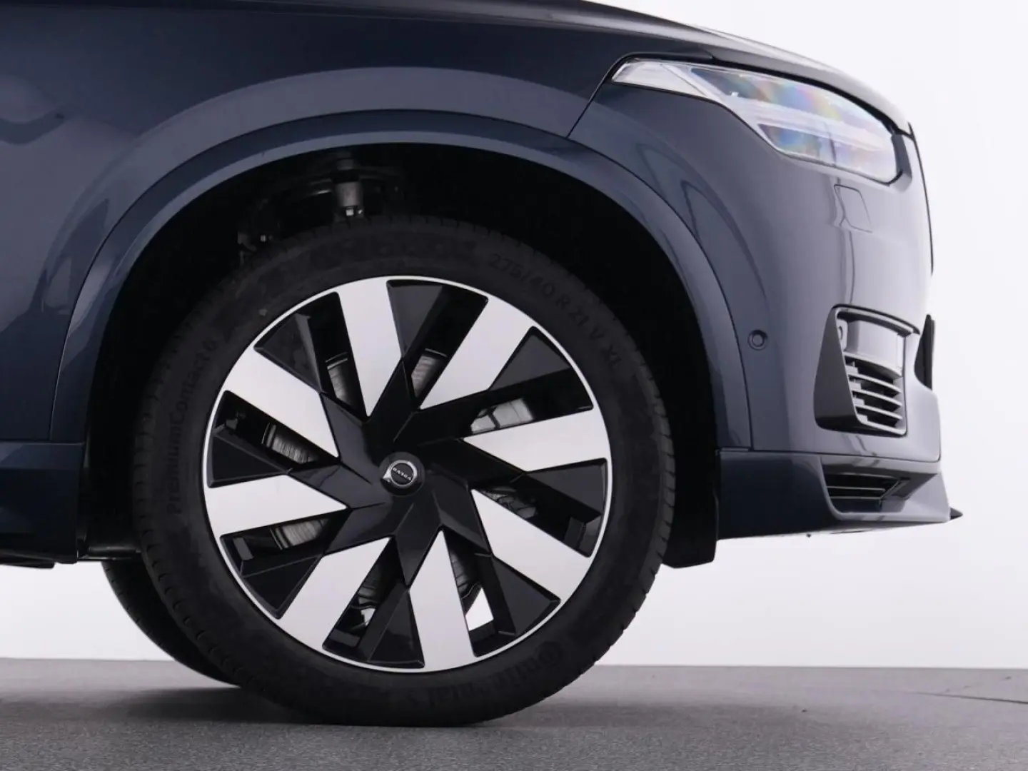 XC90 T8 AWD Ultra Dark+LM21+Luftf+B&W+360Kam+Mas