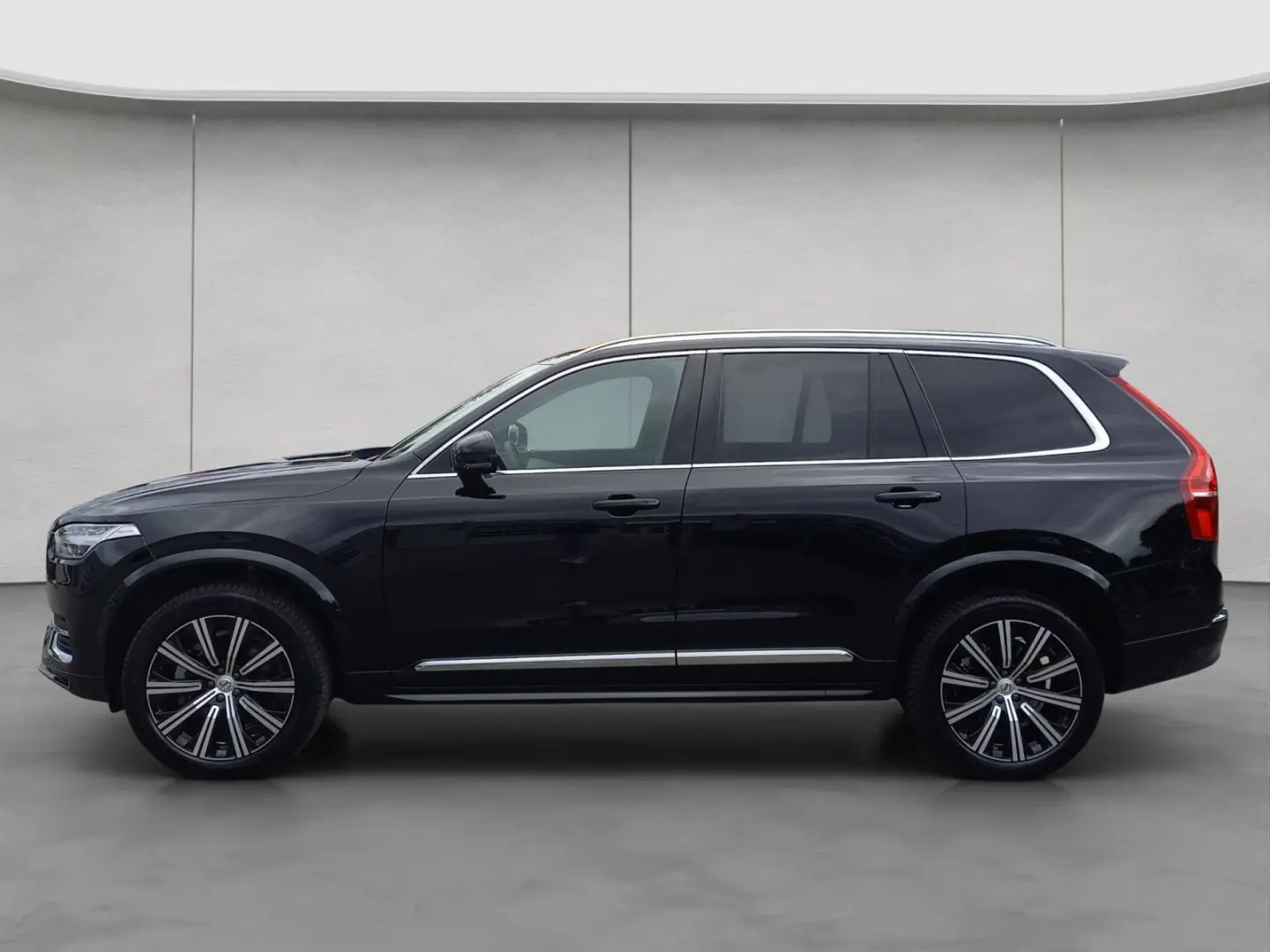 XC90 B5 D AWD Plus Bright   AHK/ LED/ RFK