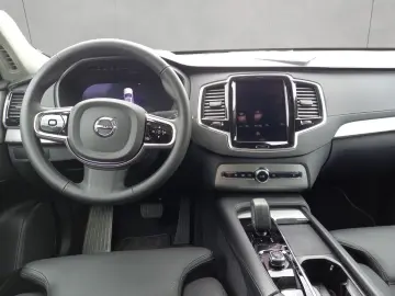 XC90 B5 D AWD Plus Bright   AHK/ LED/ RFK