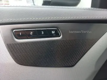 XC90 B5 D AWD Plus Bright   AHK/ LED/ RFK