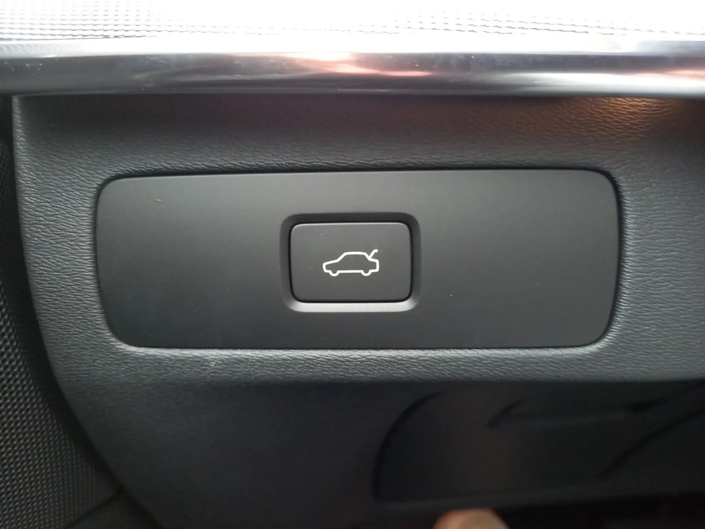 XC90 B5 D AWD Plus Bright   AHK/ LED/ RFK