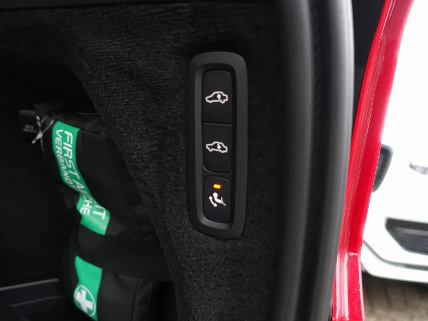 XC90 Ultra T8 AWD/FourC/AHK/HeadUP/Pano/360°/BLS