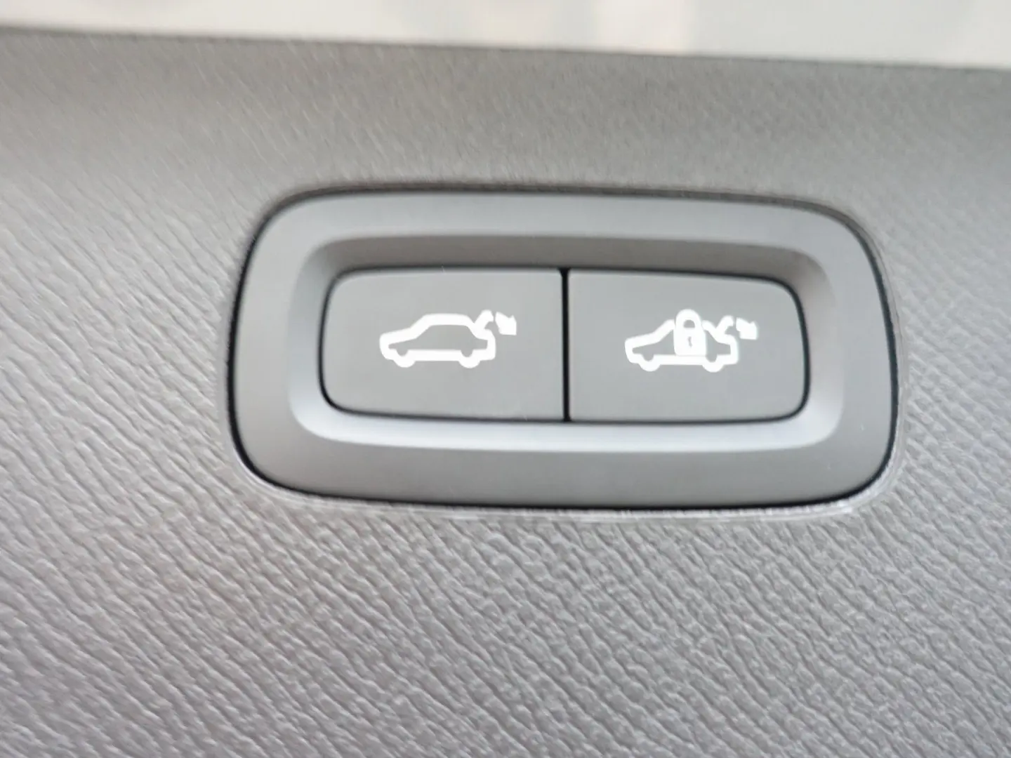 XC90 Ultra T8 AWD/FourC/AHK/HeadUP/Pano/360°/BLS