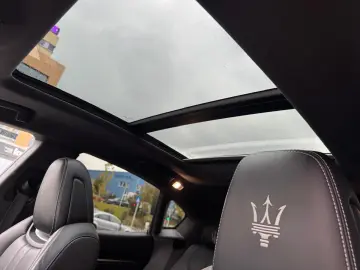 Maserati Levante GranSport 430 cp