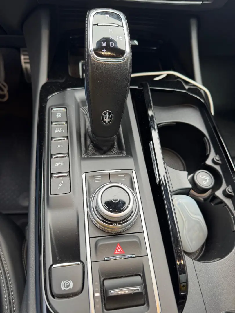 Maserati Levante GranSport 430 cp