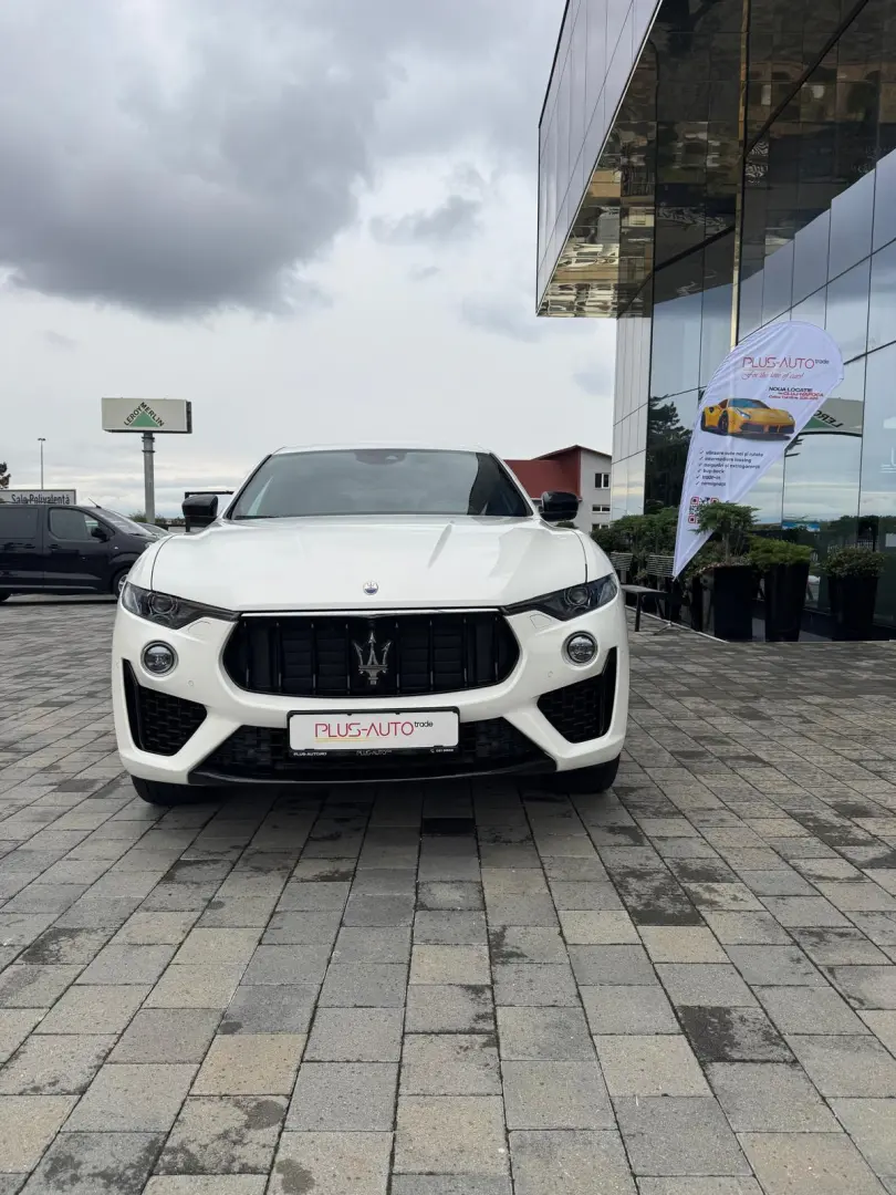 Maserati Levante GranSport 430 cp