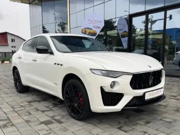 Maserati Levante GranSport 430 cp