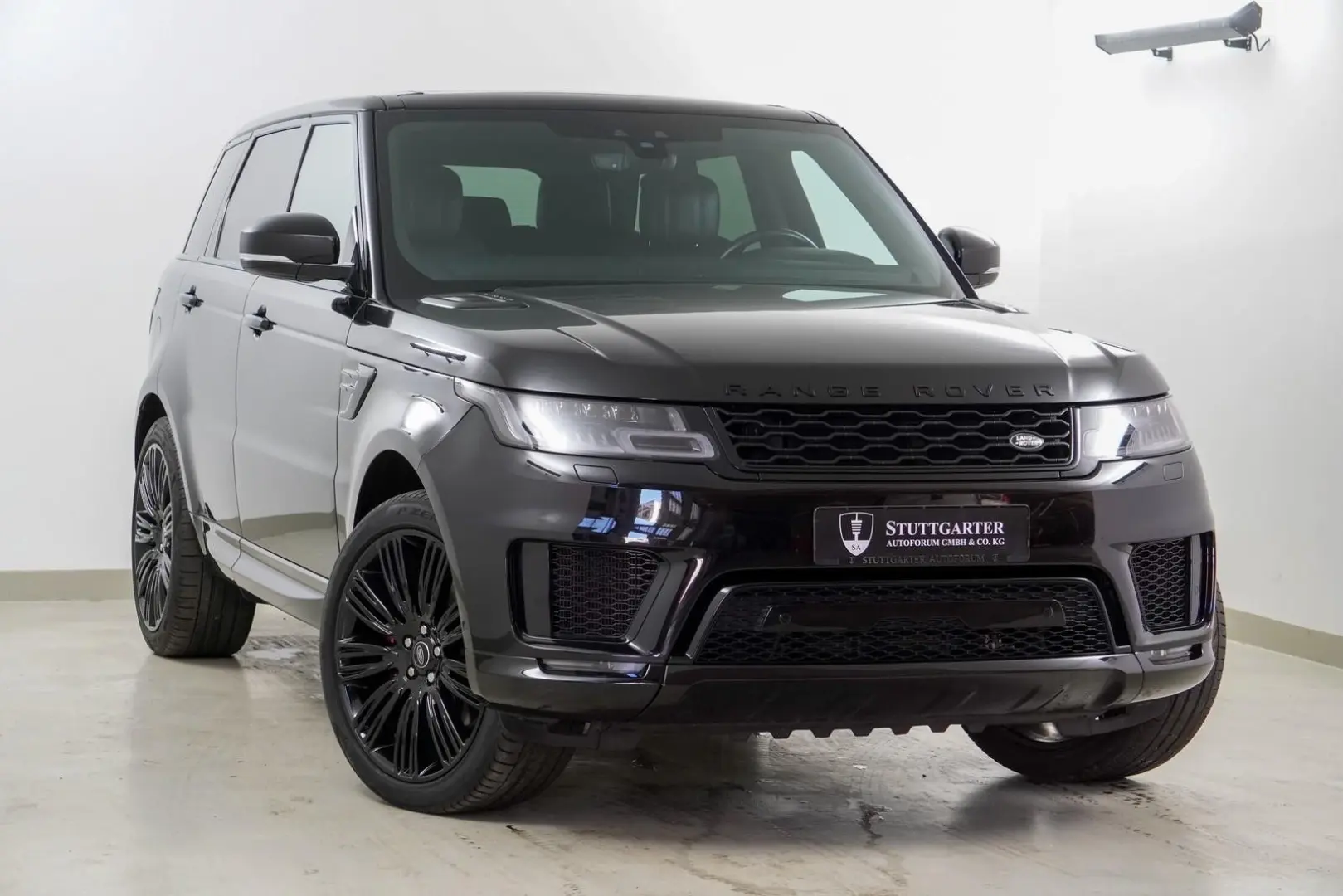 Range Rover Sport P525 HSE Dynamic Stealth Black