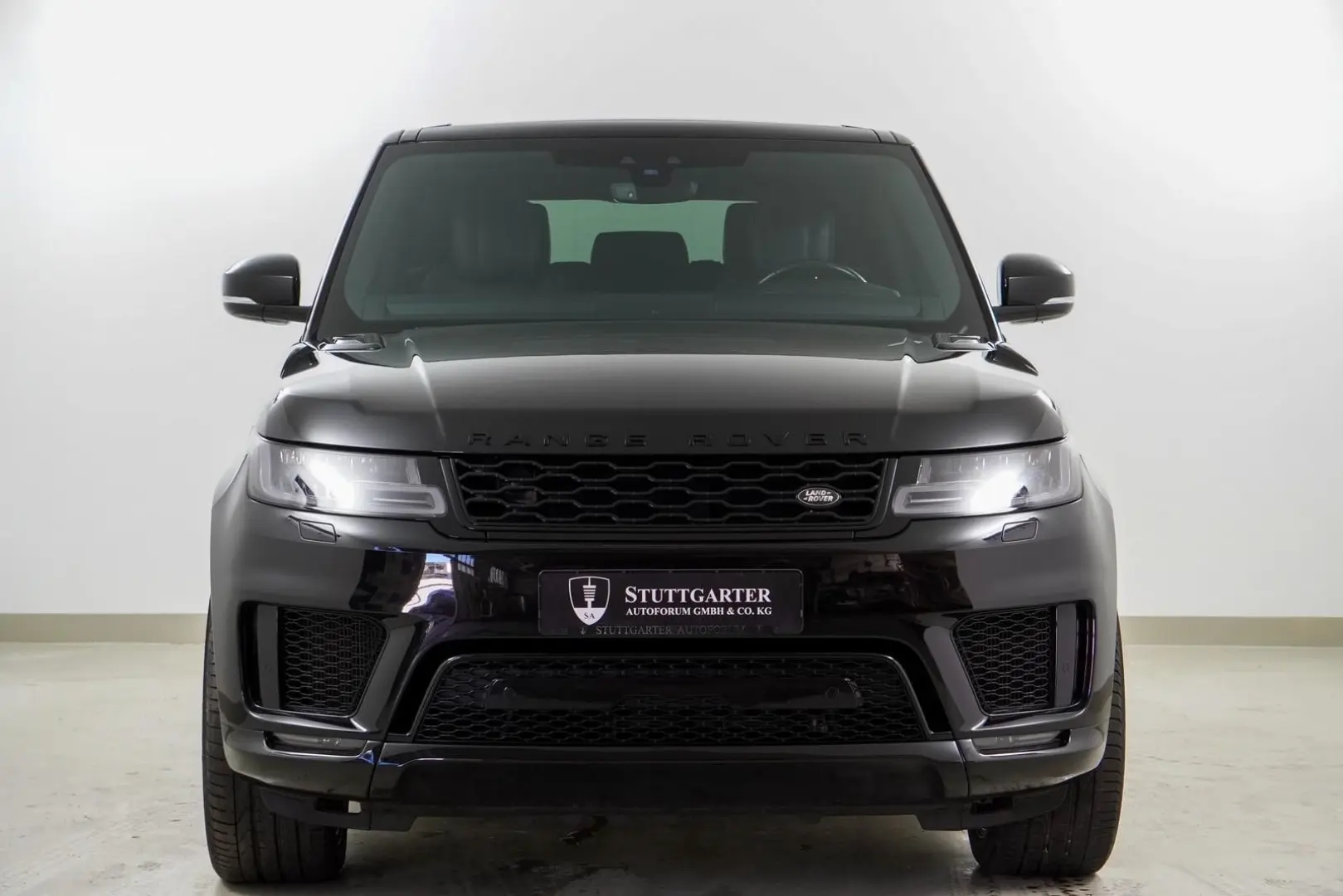 Range Rover Sport P525 HSE Dynamic Stealth Black