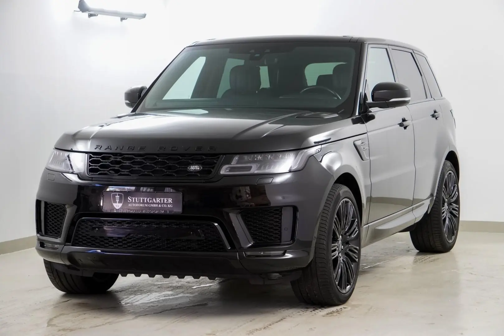 Range Rover Sport P525 HSE Dynamic Stealth Black