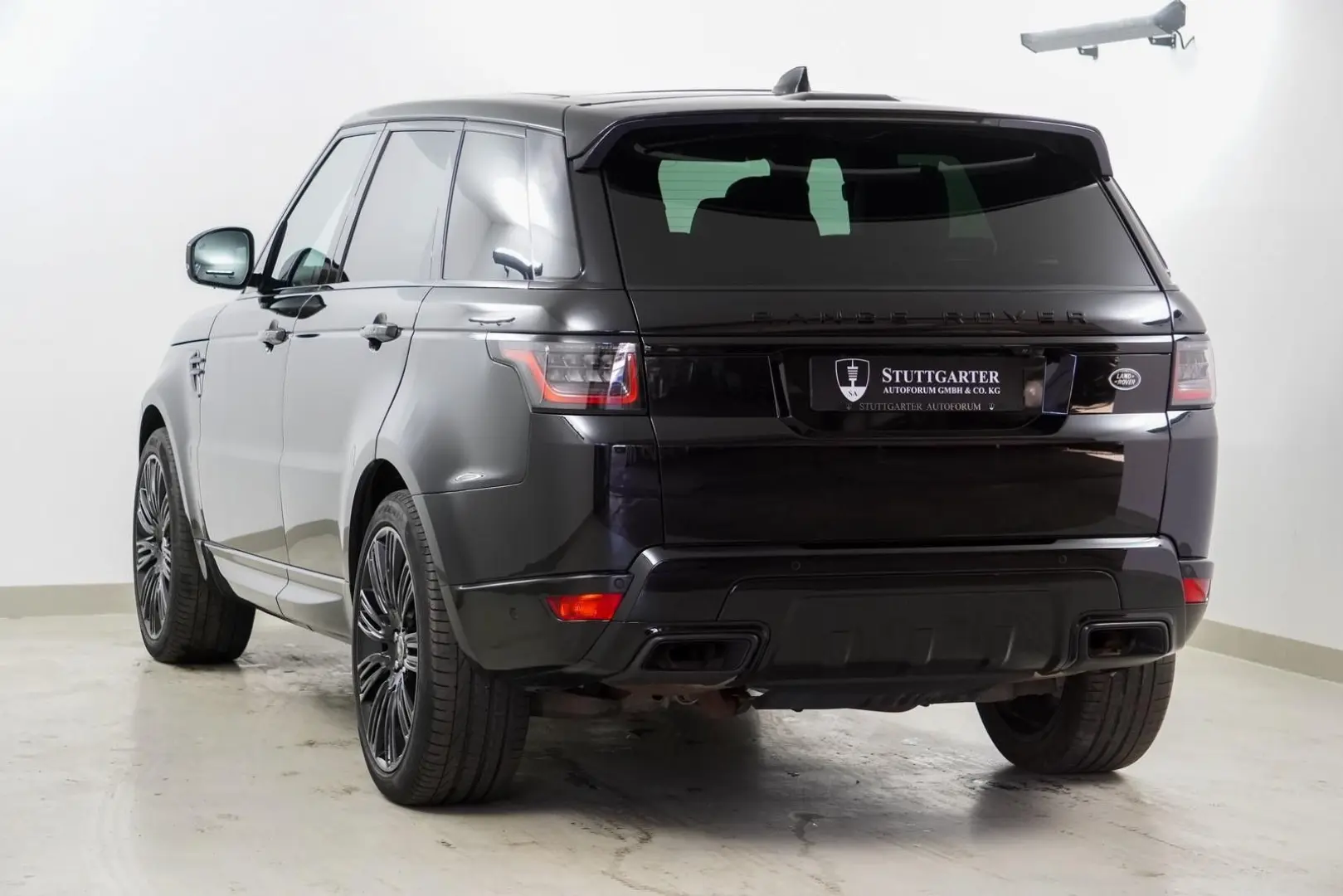 Range Rover Sport P525 HSE Dynamic Stealth Black