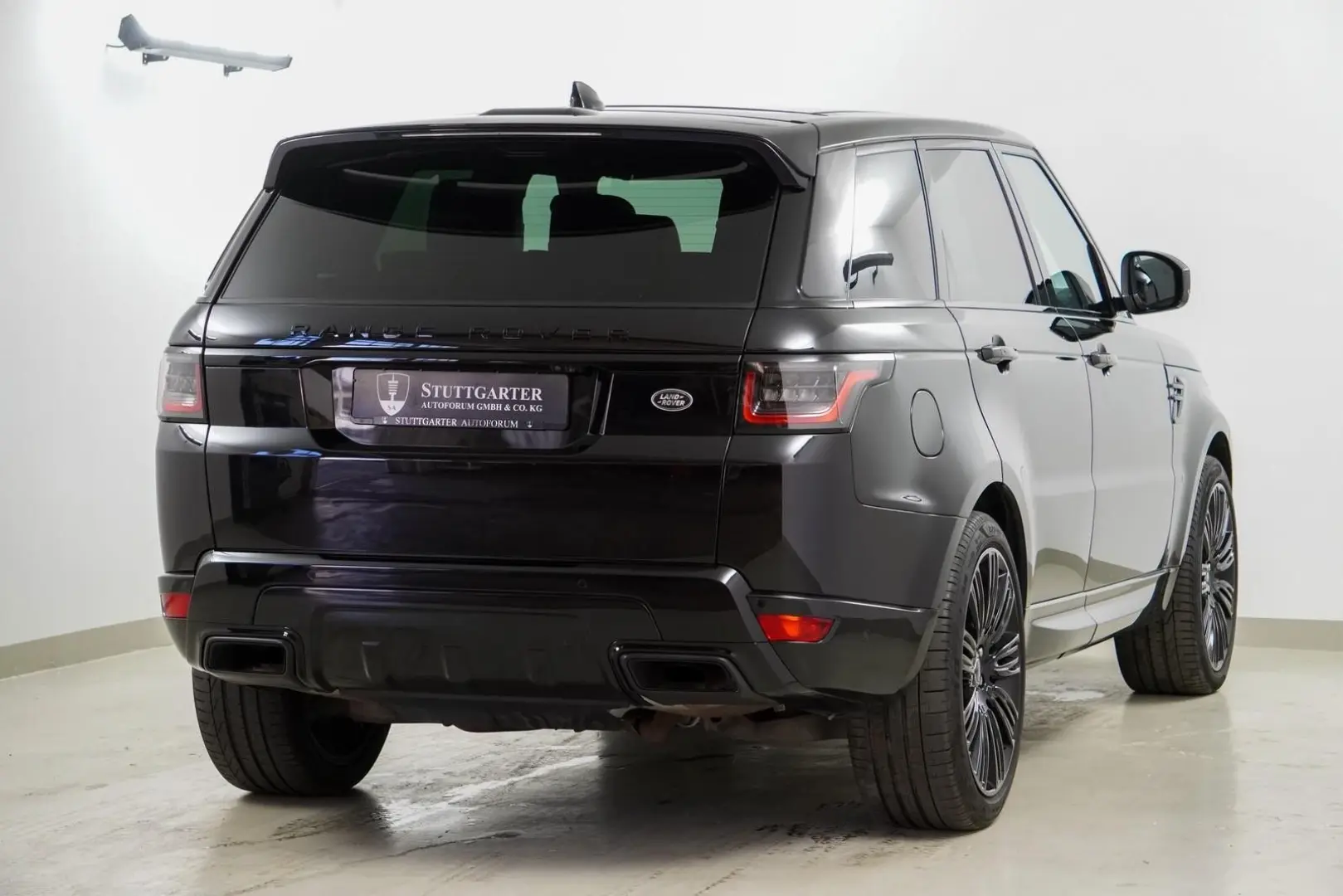 Range Rover Sport P525 HSE Dynamic Stealth Black