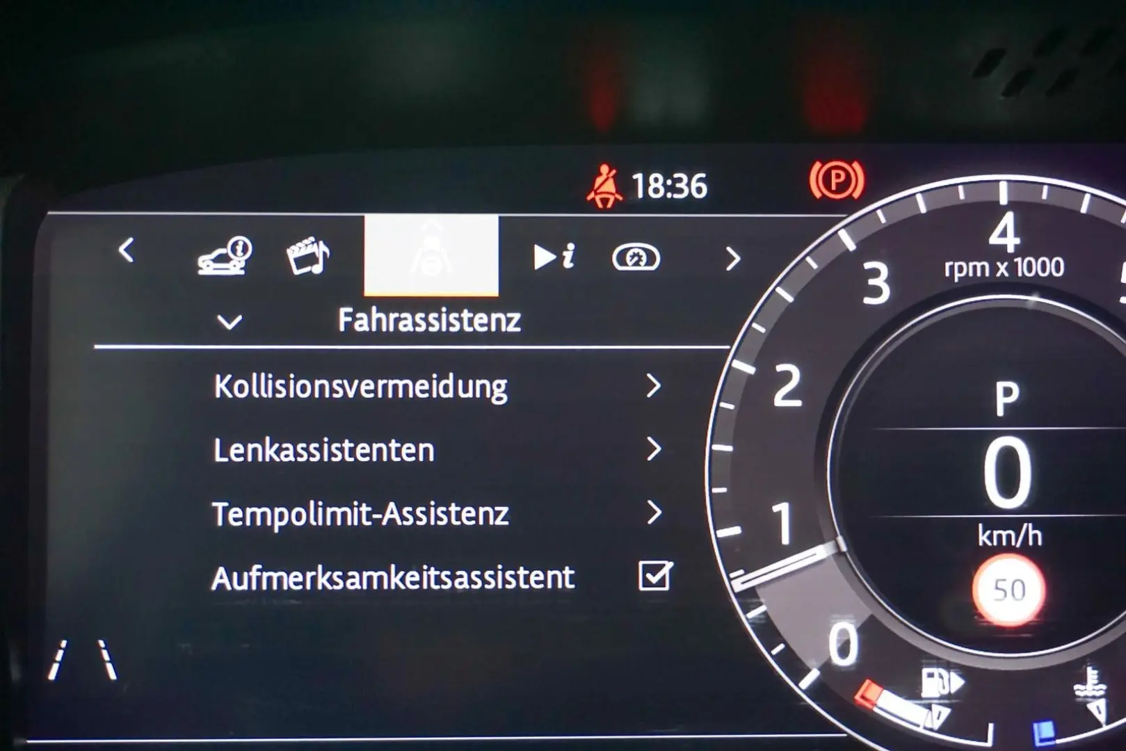 Range Rover Sport P525 HSE Dynamic Stealth Black