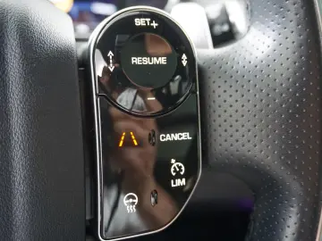 Range Rover Sport P525 HSE Dynamic Stealth Black