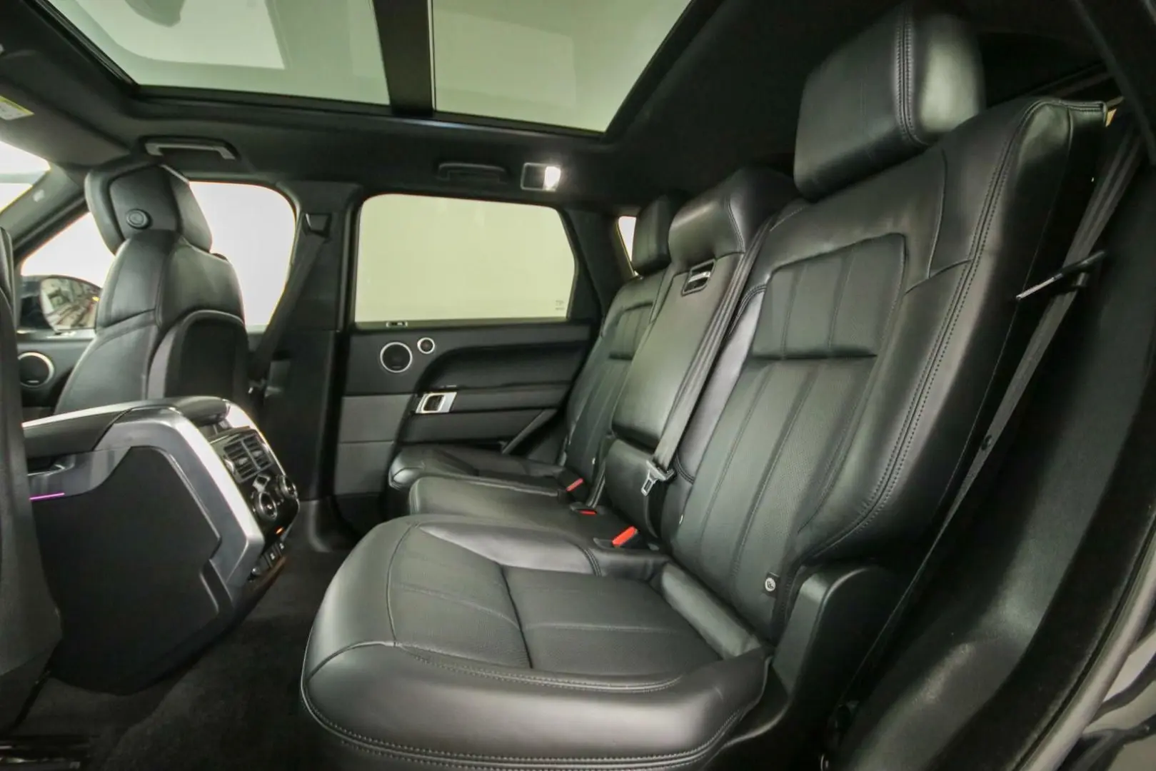 Range Rover Sport P525 HSE Dynamic Stealth Black