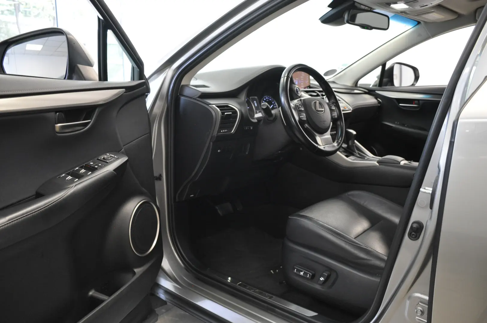 Lexus NX 300h EXE Panorama GARANTIE