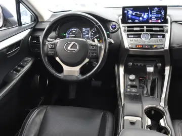 Lexus NX 300h EXE Panorama GARANTIE