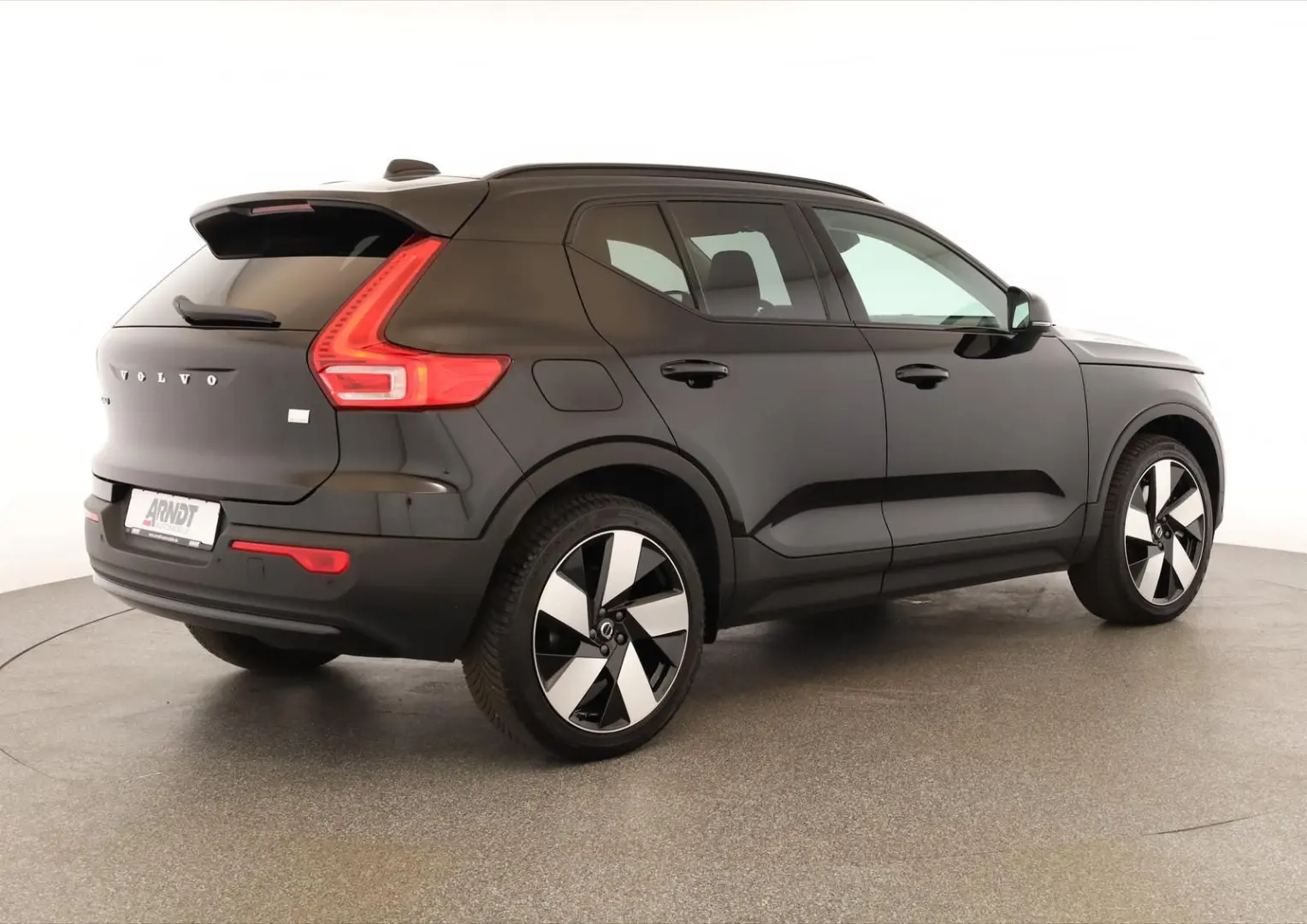 XC40 Recharge T5