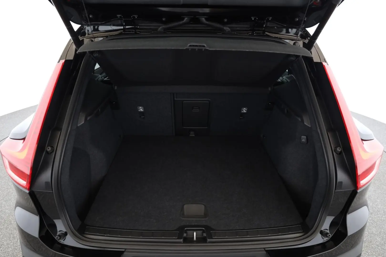 XC40 Recharge T5