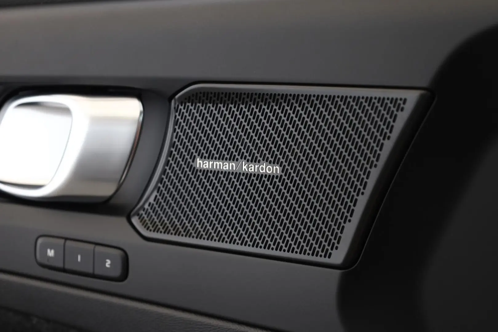 XC40 Recharge T5