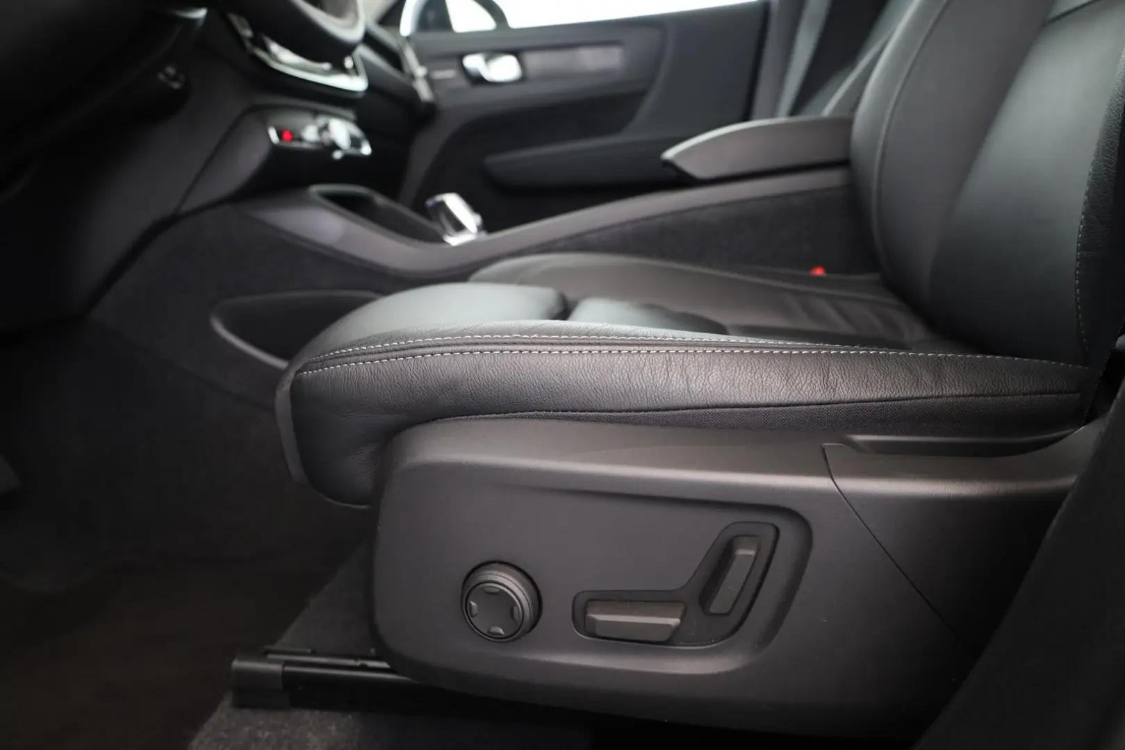 XC40 Recharge T5